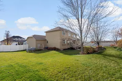 490 W 3450 N, Pleasant View, UT 84414 - Photo 13