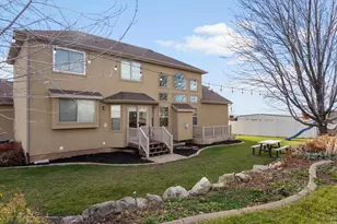 490 W 3450 N, Pleasant View, UT 84414 - Photo 9