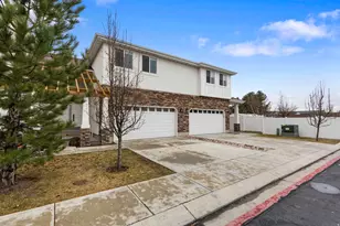 190 E White Spruce Cv S, Sandy, UT 84070 - Photo 3