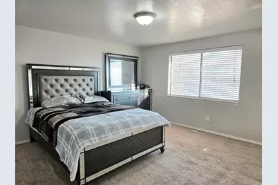 631 W Main St, Wellington, UT 84542 - Photo 17