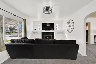 789 N Hill Villa Dr Dr W, Layton, UT 84041 - Photo 3