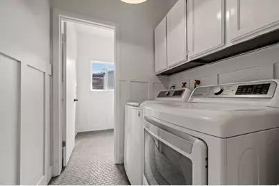 2163 E Borg Dr, Sandy, UT 84092 - Photo 31