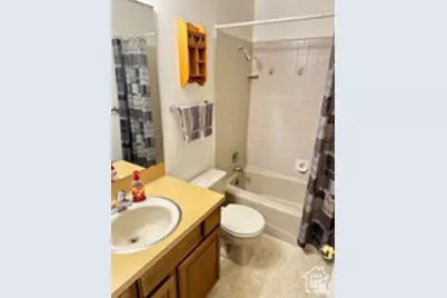 5488 S 250 E, Washington Terrace, UT 84405 - Photo 25