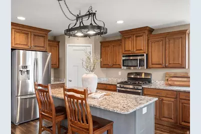 747 W 2775 N, Pleasant View, UT 84414 - Photo 9