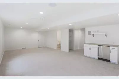 8416 N Sun Crest Dr, Eagle Mountain, UT 84005 - Photo 17