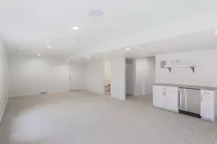 8416 N Sun Crest Dr, Eagle Mountain, UT 84005 - Photo 17