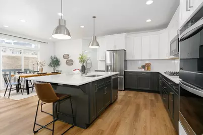 8416 N Sun Crest Dr, Eagle Mountain, UT 84005 - Photo 7