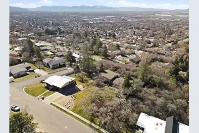 1159 N Oakridge Dr #107, Centerville, UT 84014 - Photo 13