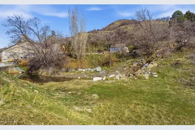 1159 N Oakridge Dr #107, Centerville, UT 84014 - Photo 17