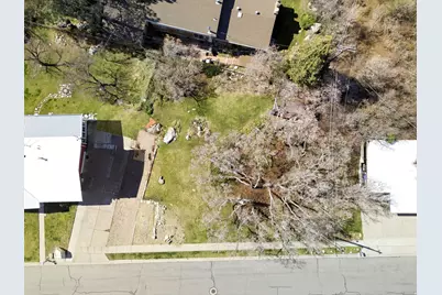 1159 N Oakridge Dr #107, Centerville, UT 84014 - Photo 9