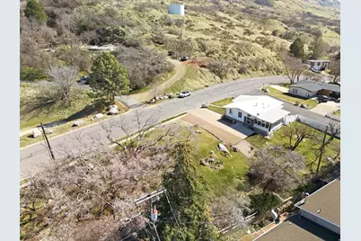 1159 N Oakridge Dr #107, Centerville, UT 84014 - Photo 3