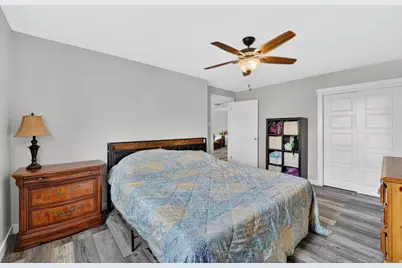 77 N 4th St E, Tooele, UT 84074 - Photo 13