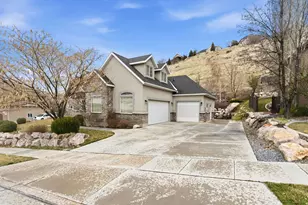609 S Parkway Dr, North Salt Lake, UT 84054 - Photo 3