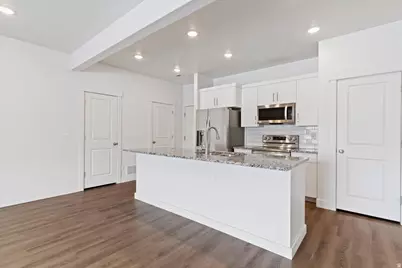 433 S 1580 E, Hyrum, UT 84319 - Photo 7