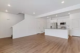 433 S 1580 E, Hyrum, UT 84319 - Photo 5