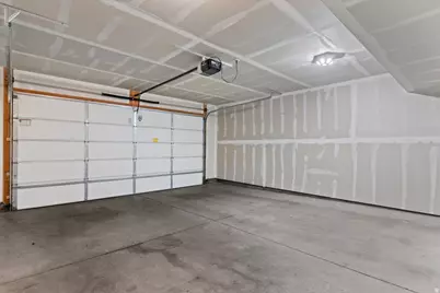 433 S 1580 E, Hyrum, UT 84319 - Photo 19