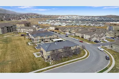 8045 N Plum Creek Dr #2, Eagle Mountain, UT 84005 - Photo 37