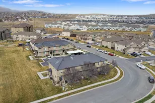 8045 N Plum Creek Dr, Eagle Mountain, UT 84005 - Photo 37