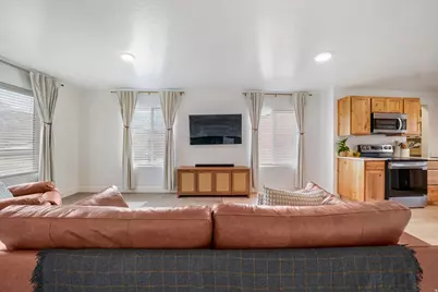 1940 S Marigold Way, Santaquin, UT 84655 - Photo 3