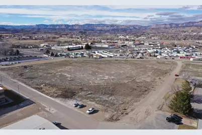 1300 S 95 N, Price, UT 84501 - Photo 7