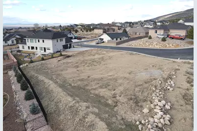 1927 N Mahogany Cir, Cedar City, UT 84721 - Photo 5