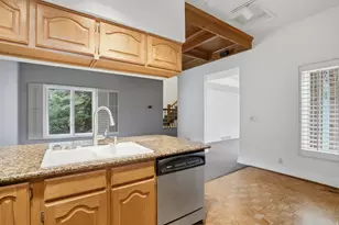 10 E La Montagne Ln, Sandy, UT 84092 - Photo 5