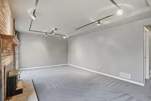 10 E La Montagne Ln, Sandy, UT 84092 - Photo 29