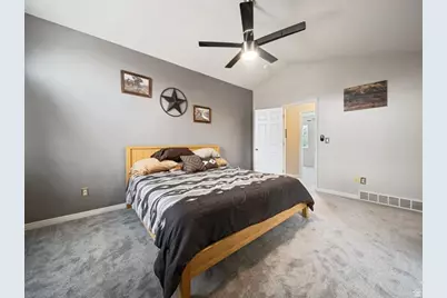 6382 S Uintah Peak Dr, Taylorsville, UT 84129 - Photo 17