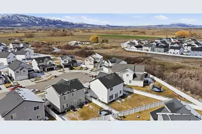 2002 Wren Cir, Logan, UT 84339 - Photo 7
