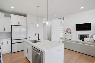 10538 S Bay Meadow Dr, Sandy, UT 84092 - Photo 7