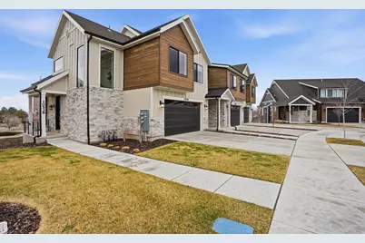 10538 S Bay Dr, Sandy, UT 84092 - Photo 1