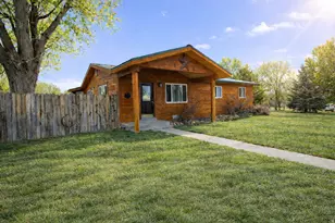 1084 W 2000 N, Vernal, UT 84078 - Photo 3