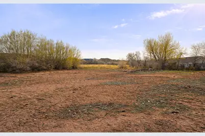 1084 W 2000 N, Vernal, UT 84078 - Photo 23