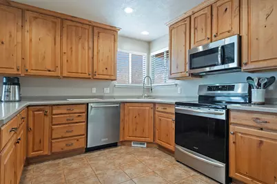 1114 W Shields Ln, South Jordan, UT 84095 - Photo 5