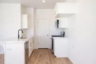 689 N 540 E, Salem, UT 84653 - Photo 3