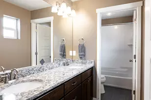 8023 S Pinewood Dr, Sandy, UT 84094 - Photo 19