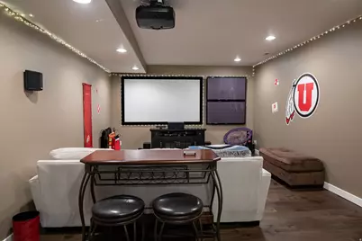 8023 S Pinewood Dr, Sandy, UT 84094 - Photo 21