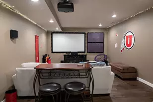 8023 S Pinewood Dr, Sandy, UT 84094 - Photo 21