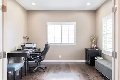 8023 S Pinewood Dr, Sandy, UT 84094 - Photo 9