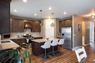 8023 S Pinewood Dr, Sandy, UT 84094 - Photo 3