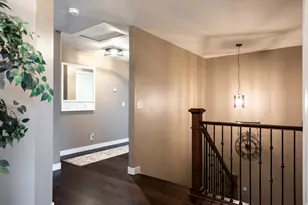 8023 S Pinewood Dr, Sandy, UT 84094 - Photo 11