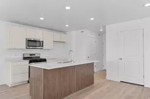 210 E Glencoe Dr, Lehi, UT 84048 - Photo 9