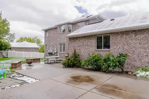 984 N 500 E, Centerville, UT 84014 - Photo 35