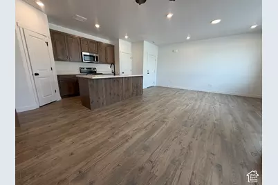 253 E Volunteer Dr #8-203, Spanish Fork, UT 84660 - Photo 5
