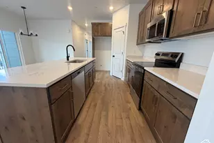 253 E Volunteer Dr, Spanish Fork, UT 84660 - Photo 3