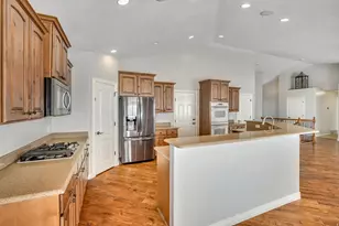 377 W Misty Sage Way, Saratoga Springs, UT 84045 - Photo 9