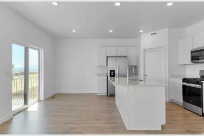 192 W Glenbrittle Dr #214, Lehi, UT 84048 - Photo 3