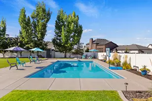 2011 W Hill St N, Kaysville, UT 84037 - Photo 31