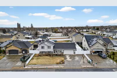 768 W 1090 N, Clinton, UT 84015 - Photo 21