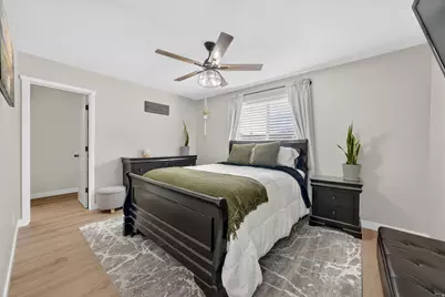 2004 E Juniper Dr N, Eagle Mountain, UT 84005 - Photo 9